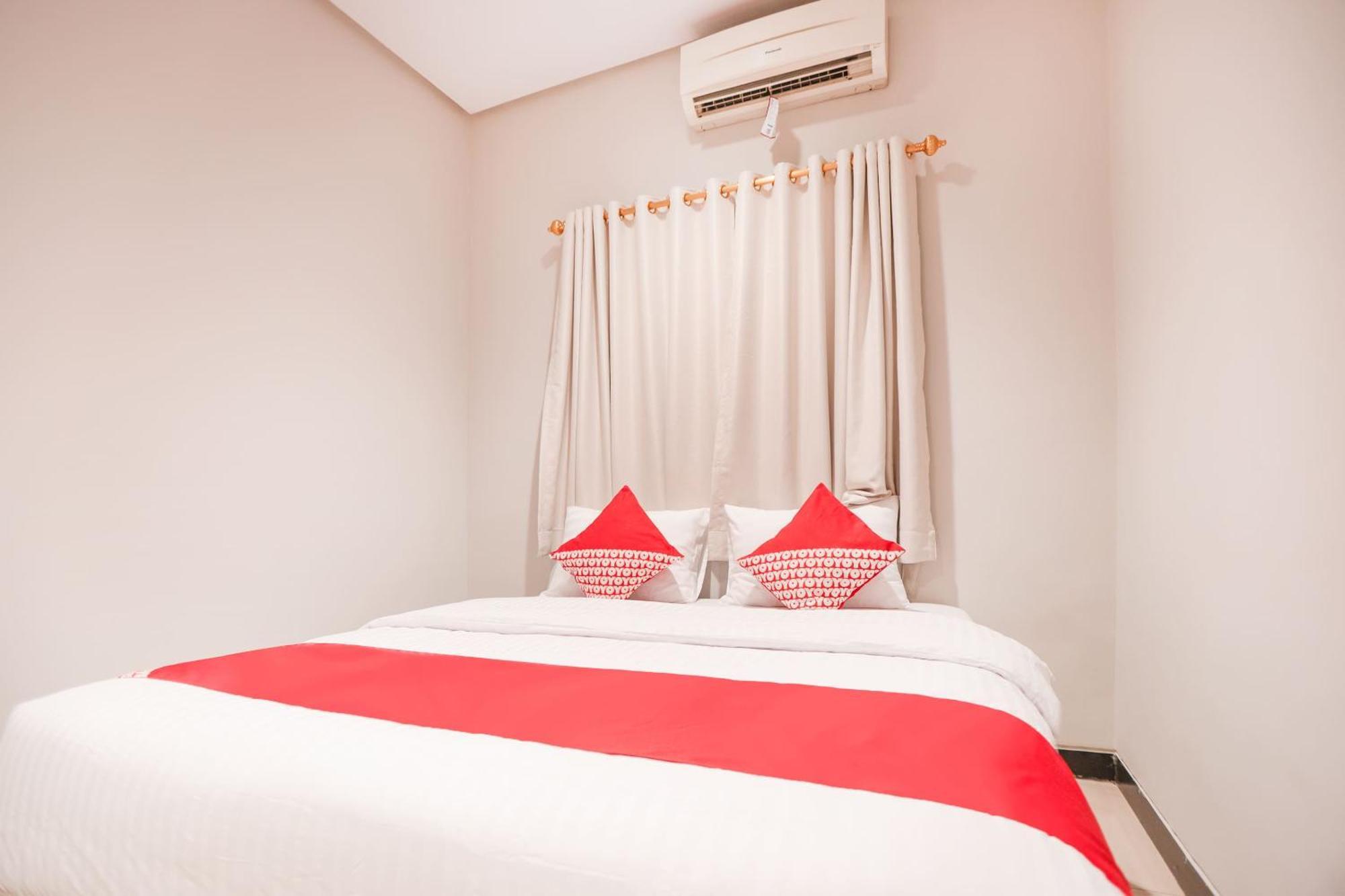 Oyo 148 Cempaka Place Homestay Yakarta Exterior foto