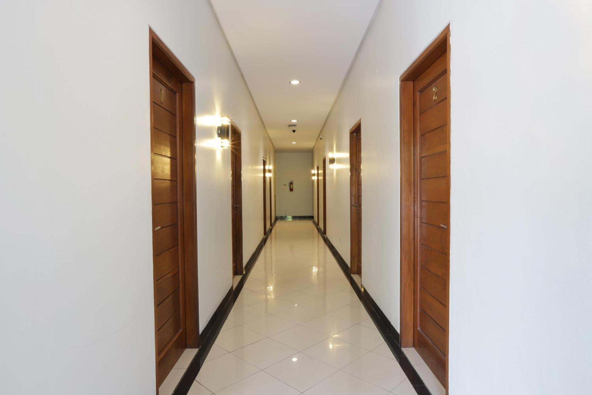 Oyo 148 Cempaka Place Homestay Yakarta Exterior foto